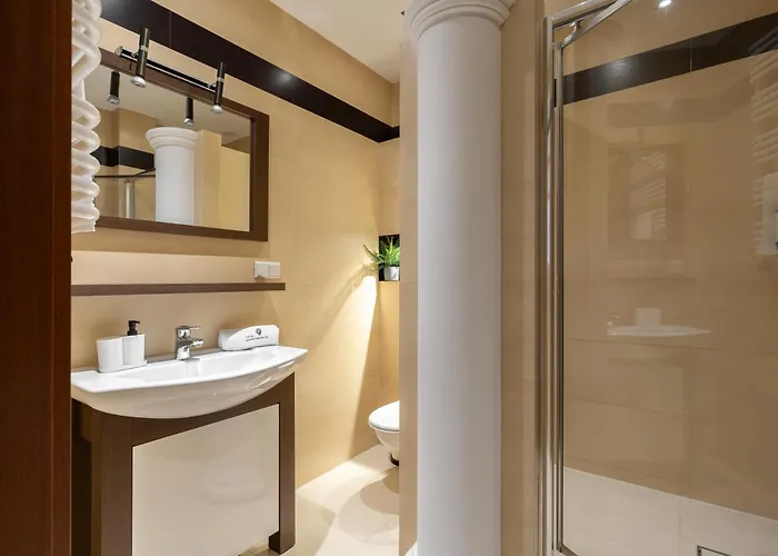 Portofino - Family In Center With Parking By Lion Apartament